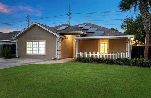Upper Grand Lagoon House | NEW! The Flip Flop Fortress