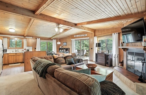 Phelps Cabin | NEW! The Treehouse Lakes & Trails Cabin