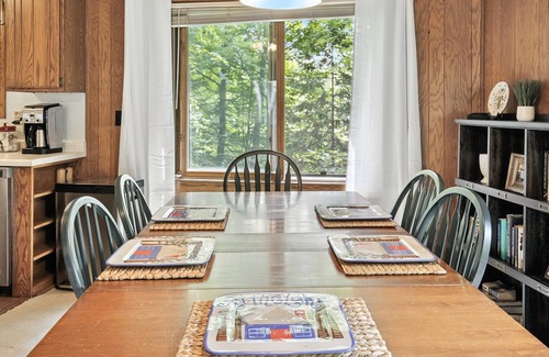Phelps Cabin | NEW! The Treehouse Lakes & Trails Cabin