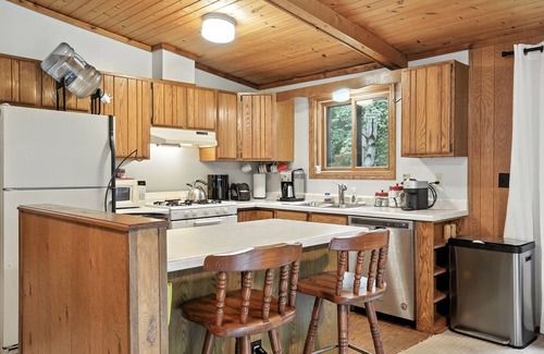 Phelps Cabin | NEW! The Treehouse Lakes & Trails Cabin