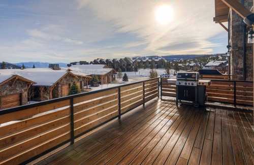 Saddle Ridge Ski Chalet | *New to Market* Big Sky Ski Haus Luxury Moonlight Basin Location