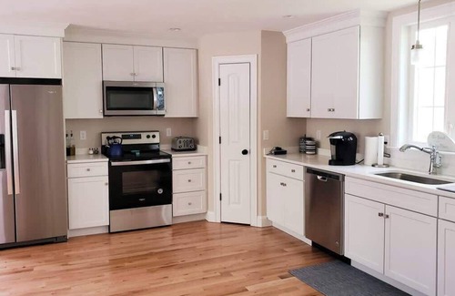 York Beach House | New townhome close to beaches