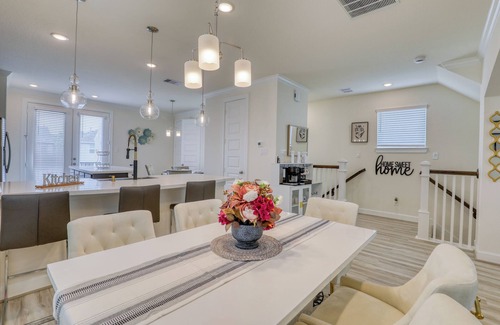 Southeast Houston House | New! Upscale Gateway, 15 min to NRG stadium , Downtown Houston and Med center.