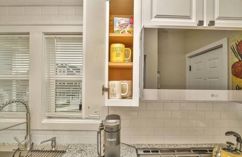 West Street - River Street House | NEW! Upscale Private 3 Bed, Free Parking, W&D, A.C., Near MBTA, Backyard