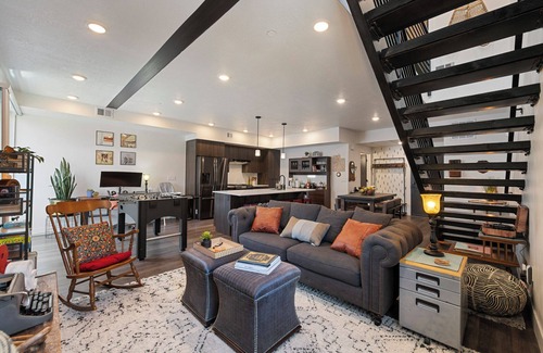 People's Freeway Condo | NEW! Urban, Downtown Condo, Incredible Mtn/City views, Stylish, TRX/Walkable!