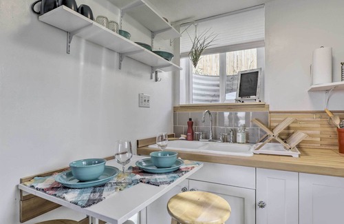 Lamar Heights Area Apartment | NEW! Urban Tiny Cottage w/ Deck < 10 Mi to Denver!