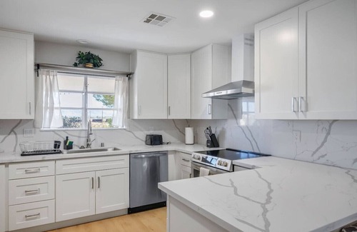 Arden House | New! Vegas Pool Paradise 4BR BBQ Sleeps 14