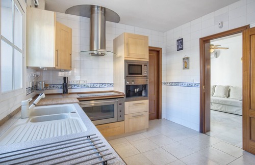 Benalmadena Costa Villa | NEW! Villa 5 min walk to the beach! heated pool+hot tub - near Puerto Marina