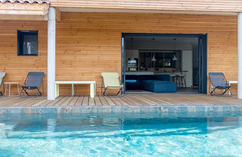 Lacanau-Ocean Villa | New villa for 12/14 people - swimming pool - ideally located - good amenities