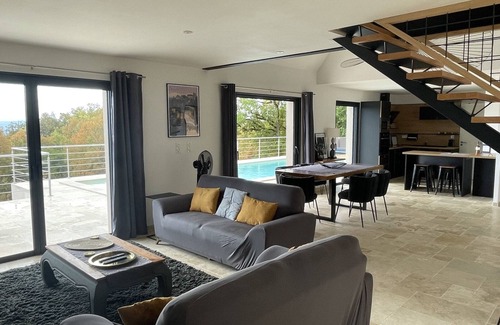 Autoire Villa | New villa with phenomenal views and beautiful pool