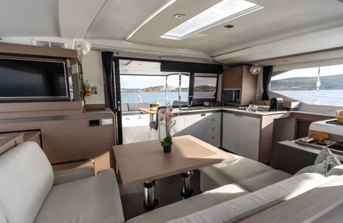 Key West Boat Rental | NEW VRBO Listing! Elegant 40' Yacht in 5-Star Resort