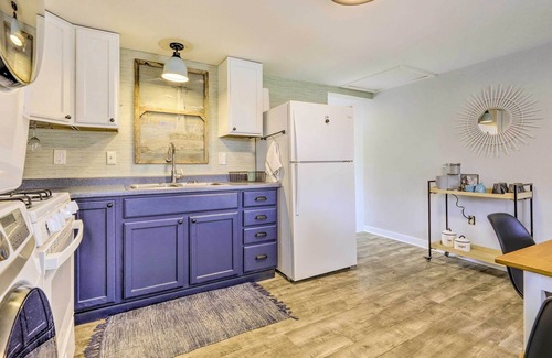 Central Waterford House | NEW! Waterford House < 4 Mi to Ocean Beach Park!
