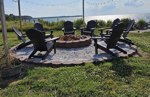 Cambridge House | New Waterfront! Drop Anchor on Brannocks Bay. An Amazing waterfront retreat!