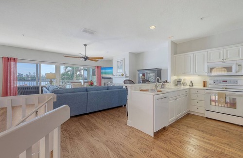 Siesta Key House | NEW! Waterfront Luxury Siesta Key w/Dock, Pool
