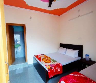 Rajgarhi Hotel | New Yamunotri homestay by Preet rS