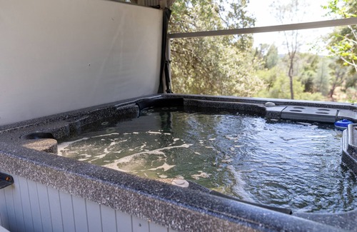 Mariposa House | New Yosemite Luxe Family-Theater-Sauna-Spa-EV-Poker Table-Game Room-Pool table