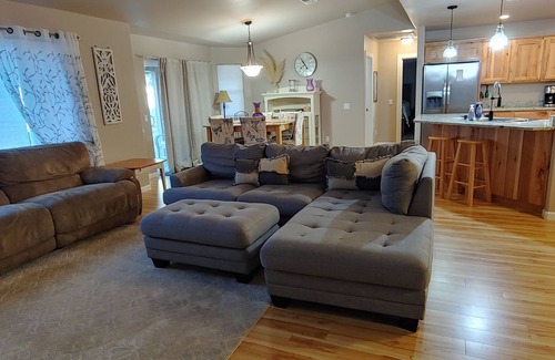 Fruitdale House | Newer Beautiful Spacious Home, 3 bed/2 bath.