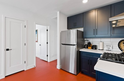Turney Villa Condo | Newer, Modern, Work Friendly 2 Bedroom Condo near Downtown PHX