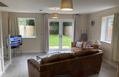 Balderton House | Newly Built 3 bedroom house with ample parking 2