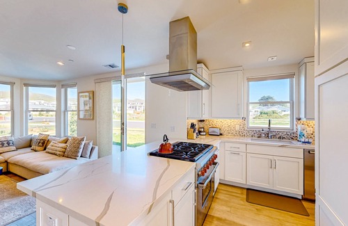 Old Town House | Newly built luxury home with hot tub, firepit & ideal central location