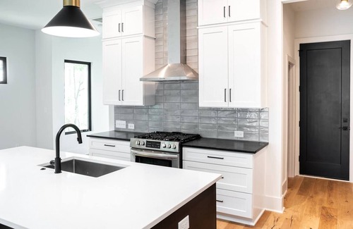 Charlotte House | Newly Built Modern Home In CLT! Great Location!