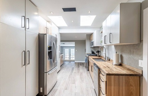 Encino House | *Newly Built* w/HTD Pool, Cabana, BBQ