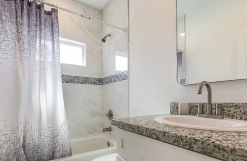 Saint Roch House | Newly Constructed 3 Bedroom in Historic Area