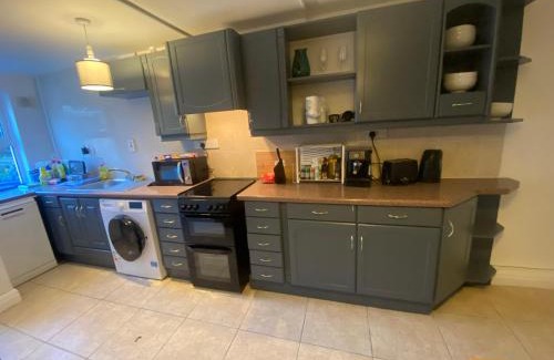 Sligo House | Newly Furnished 5 Bedroom Gem in Sligo