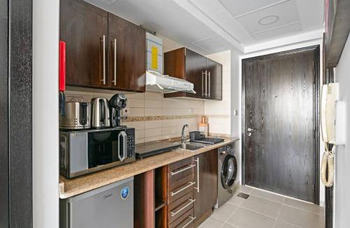 Jumeirah Lake Towers Apartment | Newly Furnished Studio in JLT