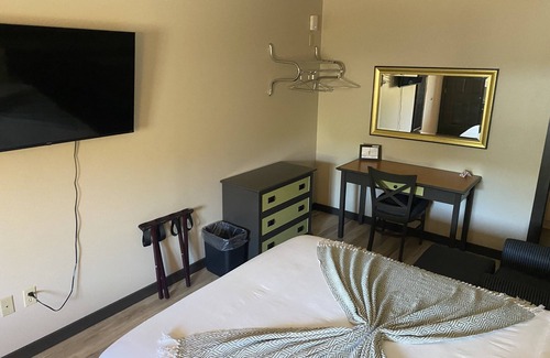 Davenport Apartment | Newly Opened Sunday Bay Resort, Just Minuets from being on/in Lake ROOSEVELT