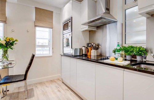 Chelsea Apartment | Newly refurbished contemporary apartment in Chelsea London