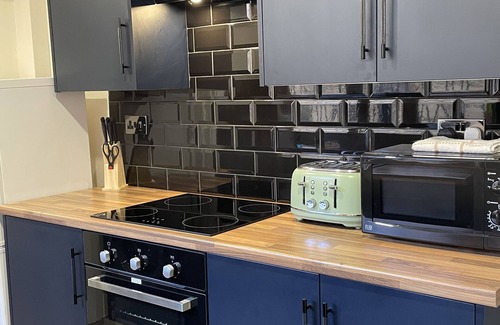 Lincoln House | Newly refurbished spacious town house with HOT TUB