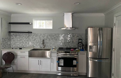 Newport House | Newly remodel Historic Coast Guard house 4-bedroom in awesome Newport with WiFi