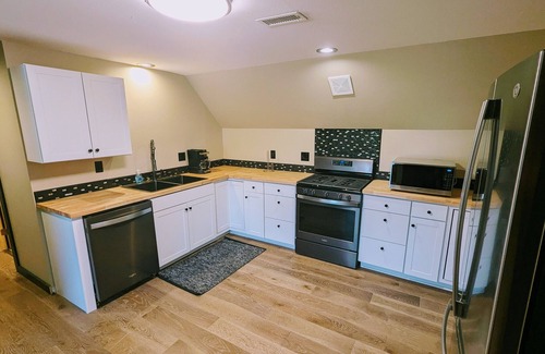 Red Lodge House | Newly remodeled 2-bedroom apartment with AC in Red Lodge