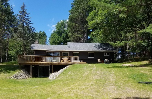 Three Lakes House | Newly remodeled 3 bedroom home on Island Lake