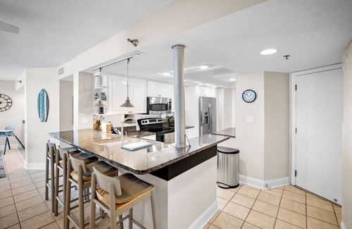 Ono Island Condo | Newly Remodeled Beachfront, 4BR/3Bath Corner Condo, In/Outdoor Pools, Hot Tub