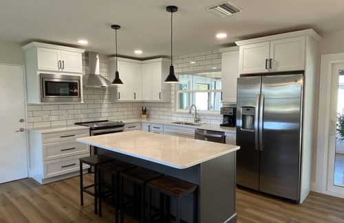 Southgate House | Newly remodeled close to downtown and beaches 3/2 heated pool and screened lanai