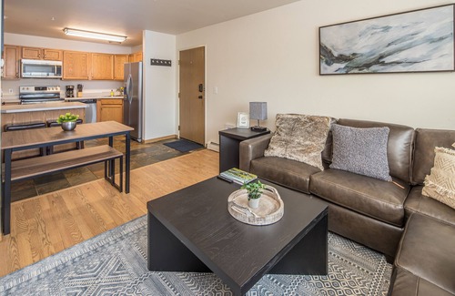 Big Sky House | Newly remodeled condo close to Big Sky Resort w/convenient ski locker | Cedar Creek Hideaway