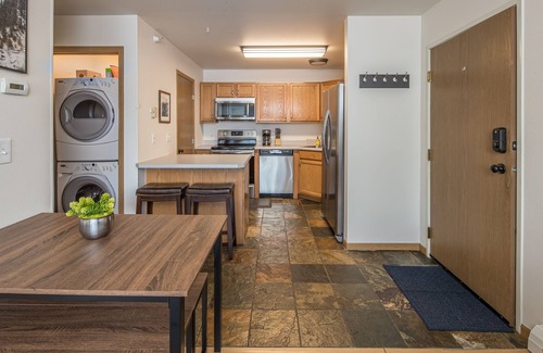 Big Sky House | Newly remodeled condo close to Big Sky Resort w/convenient ski locker | Cedar Creek Hideaway