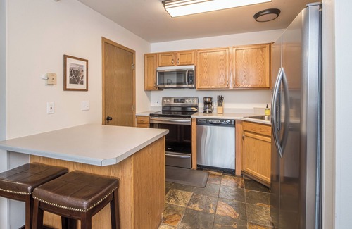 Big Sky House | Newly remodeled condo close to Big Sky Resort w/convenient ski locker | Cedar Creek Hideaway