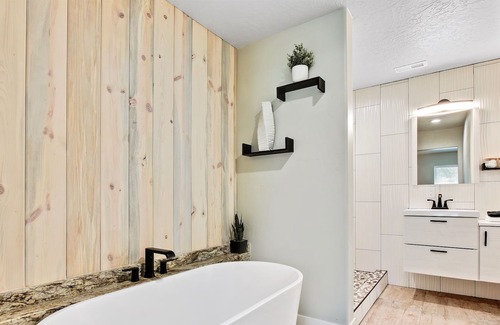 Nampa House | Newly remodeled Cozy Cottage Guesthouse