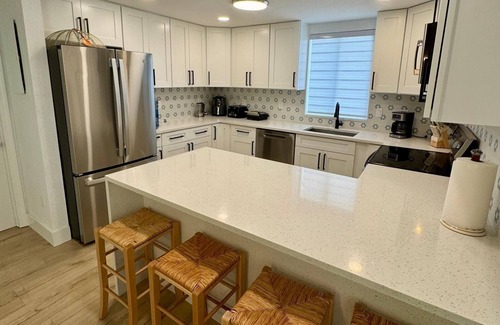Bailey Town House | Newly Remodeled House at Bimini Bay Resort