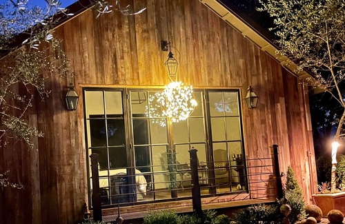 Deer Park House | Newly remodeled in 2023, High-end finishes..Upscaled interior designer's home..