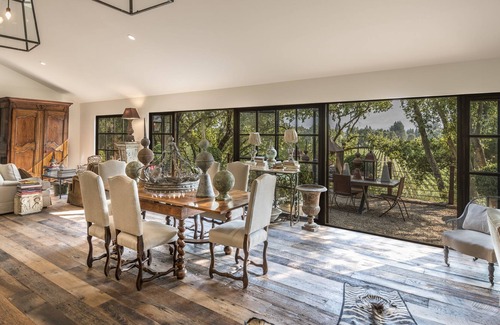 Deer Park House | Newly remodeled in 2023, High-end finishes..Upscaled interior designer's home..