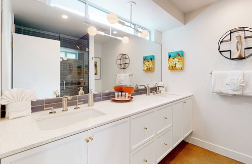 Vista Las Palmas House | Newly remodeled, mid-century modern estate with pool & outdoor kitchen