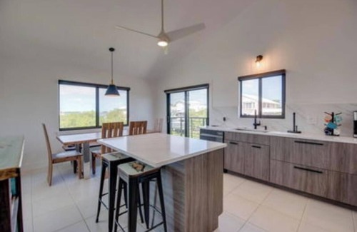 Cutthroat Harbor Estates House | Newly Remodeled Beautiful 3 Bedroom 2 Bath Canal Front Home