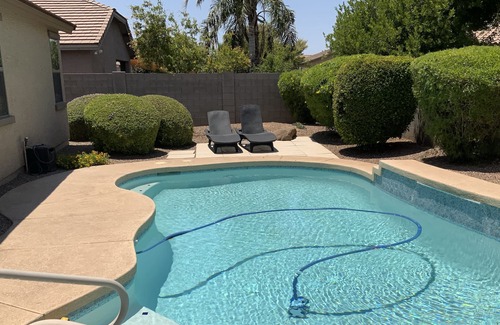 Rovey Farm Estates House | Newly remodeled w/pool minutes from State Farm Stadium, Top Golf and Westgate