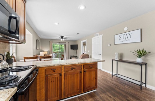 Indian Point Condo | Newly remodelled, 2 bedroom condo with pool and close to SDC!
