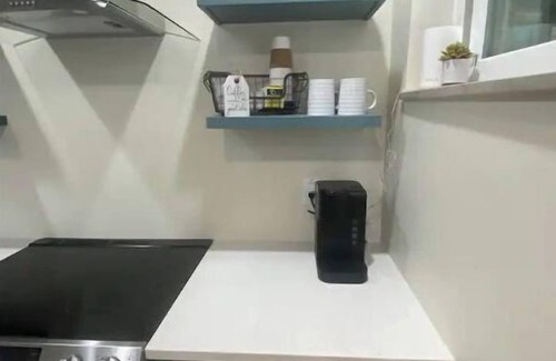 Tiffin Apartment | Newly remolded! Near Downtown DORA district!