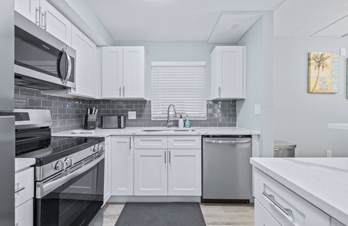 North Redington Beach Condo | Newly renovated in 2025 2/2 in N Redington Beach